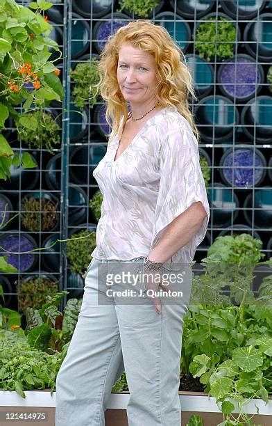 262 Charlie Dimmock Photos & High Res Pictures